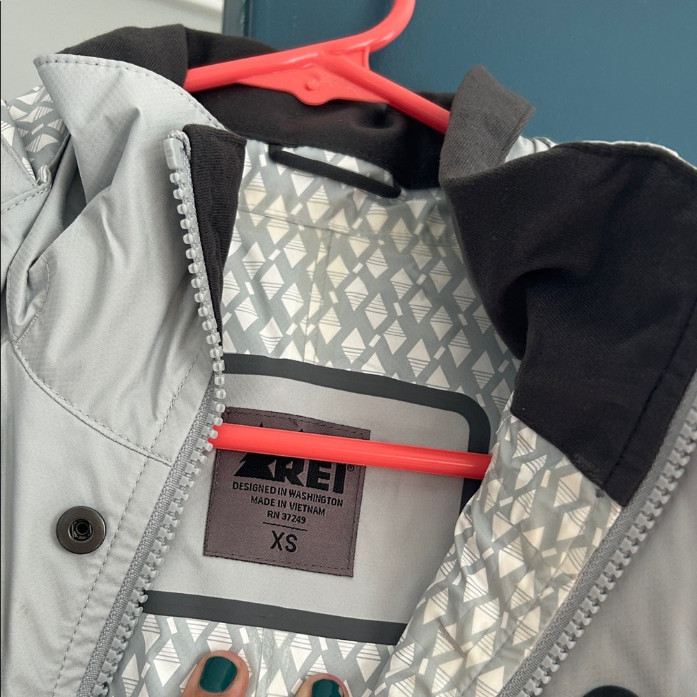 REI women’s Light Gray Raincoat